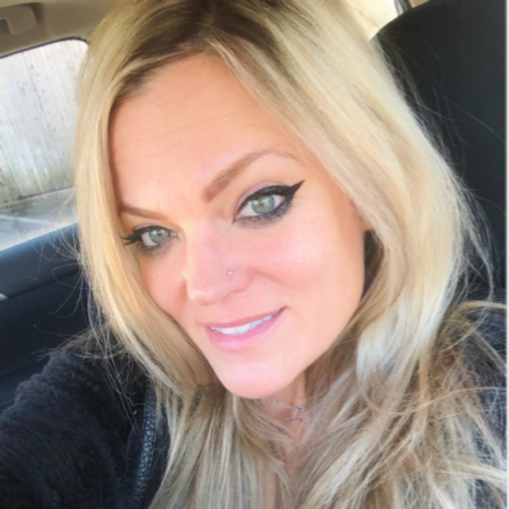 Meet your Posher, Carrie